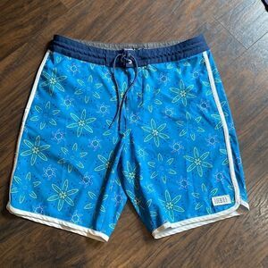O’Neill Cruzers Board Shorts - Size 32